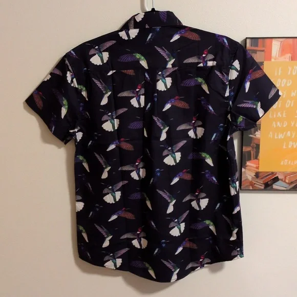 Hemloya Hummingbird Button down Sz L P2p: 20 In - Picture 3 of 3